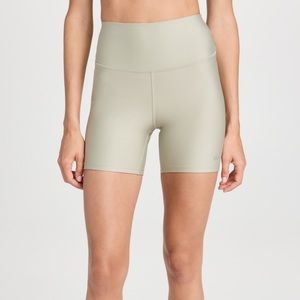 Alo Yoga Airlift Energy Bonded Shorts in Limestone